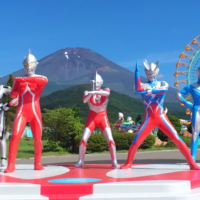 ウルトラヒーローモニュメント