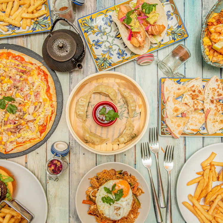 アトラクション・施設紹介のメインビジュアル